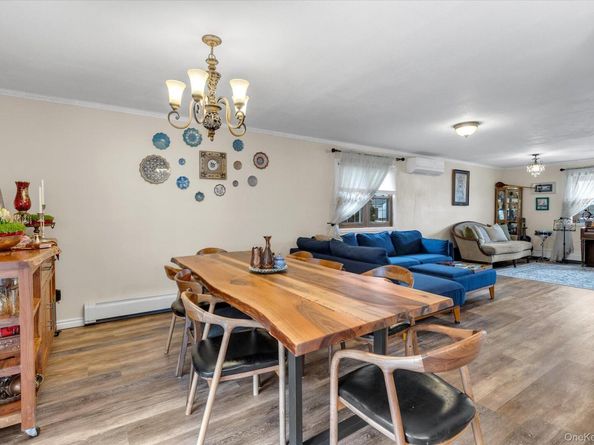 63 Ravenwood Drive, Kings Park NY 11754
