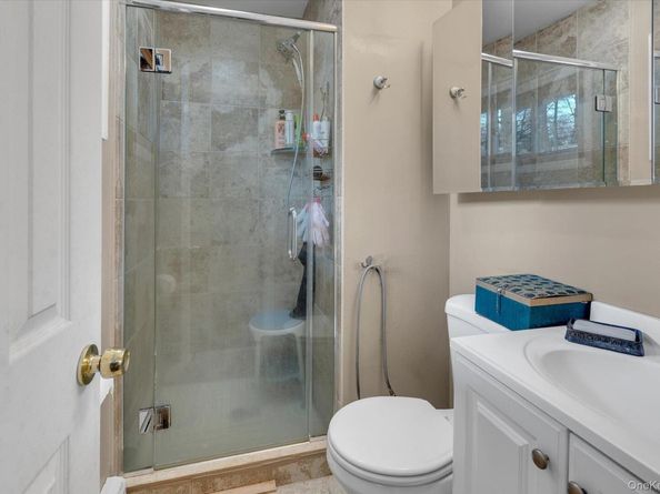 63 Ravenwood Drive, Kings Park NY 11754