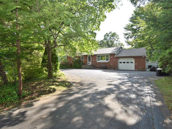 90 Haven Avenue, Ronkonkoma NY 11779