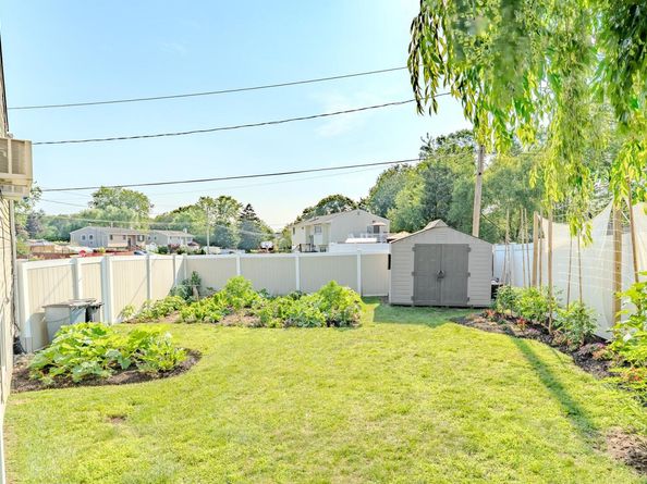 27 Berkeley Avenue, Selden NY 11784