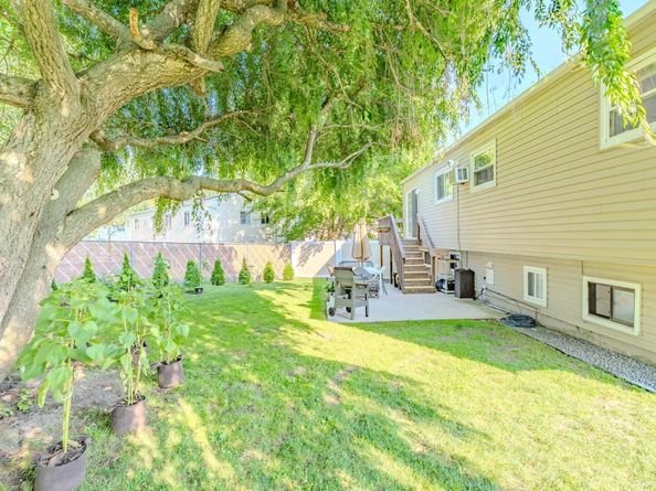 27 Berkeley Avenue, Selden NY 11784