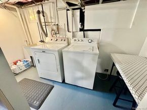 987 E Prospect Street, Woodmere NY 11598