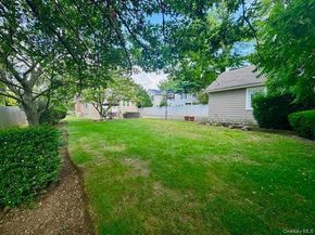 987 E Prospect Street, Woodmere NY 11598