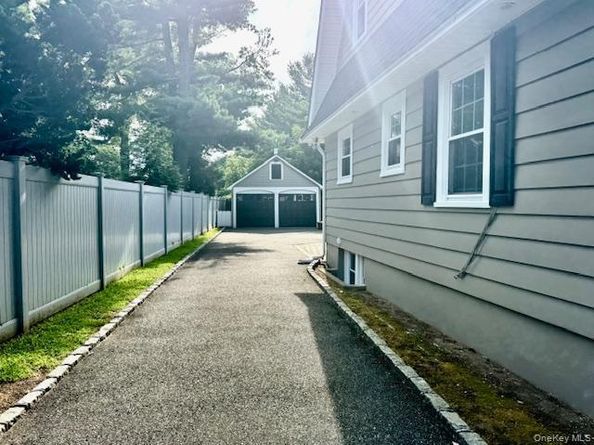 987 E Prospect Street, Woodmere NY 11598