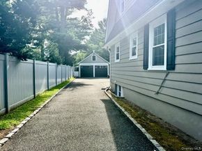 987 E Prospect Street, Woodmere NY 11598