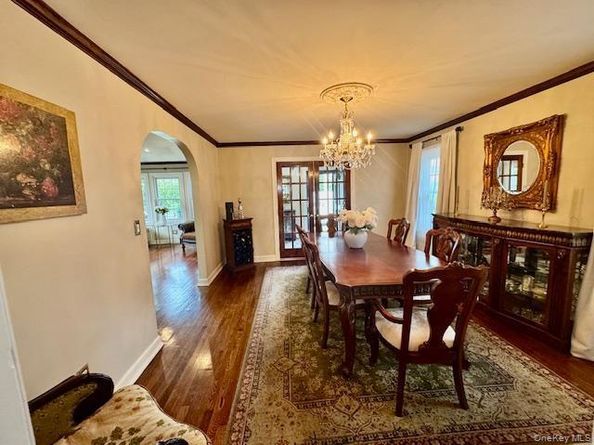 987 E Prospect Street, Woodmere NY 11598
