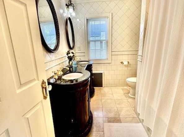 987 E Prospect Street, Woodmere NY 11598