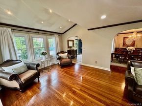987 E Prospect Street, Woodmere NY 11598