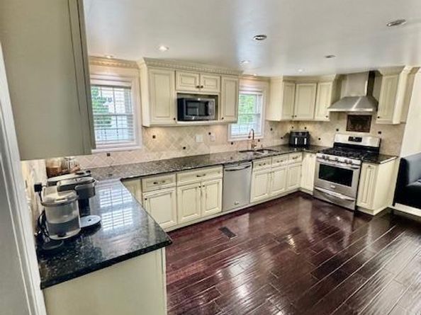 987 E Prospect Street, Woodmere NY 11598