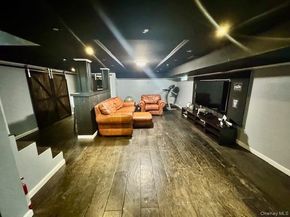 987 E Prospect Street, Woodmere NY 11598