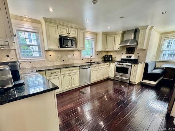 987 E Prospect Street, Woodmere NY 11598