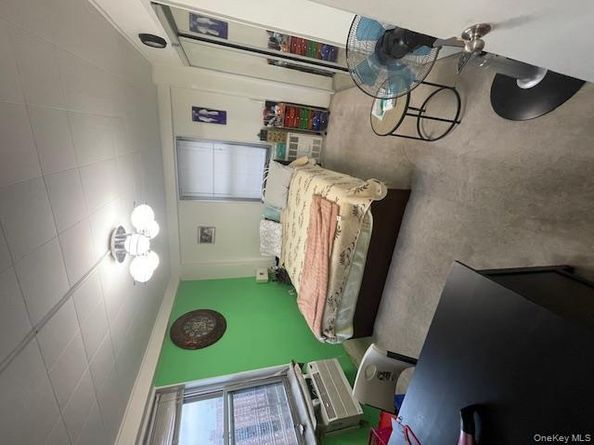 61-25 97 Street 15J, Rego Park NY 11374