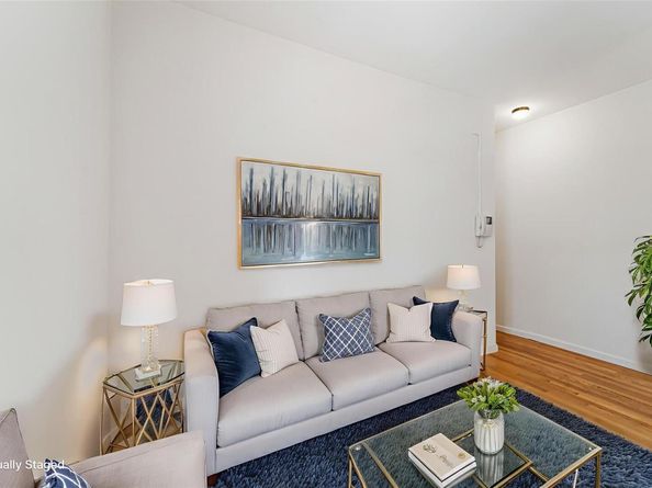 2137 33rd Street 3D, Astoria NY 11105