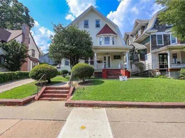 110-97 85th Avenue, Richmond Hill NY 11418