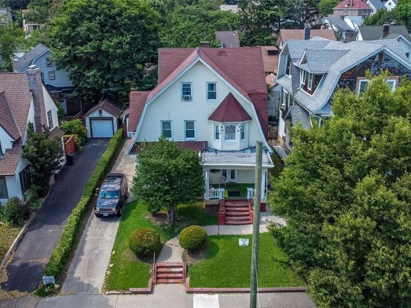 110-97 85th Avenue, Richmond Hill NY 11418