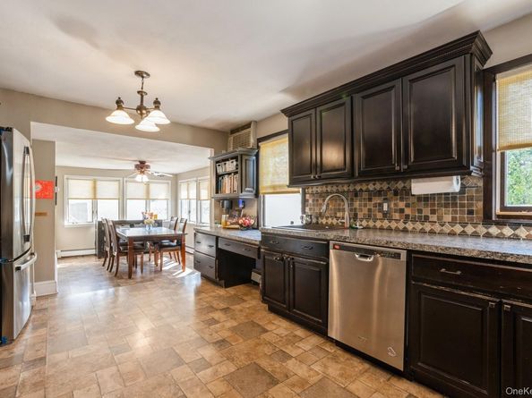 198 Guildford Court, West Hempstead NY 11552
