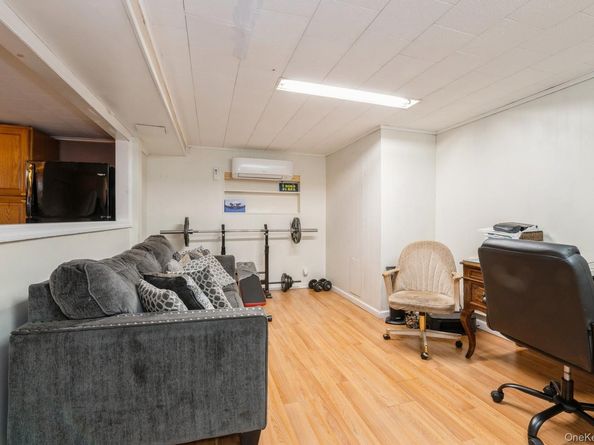 198 Guildford Court, West Hempstead NY 11552