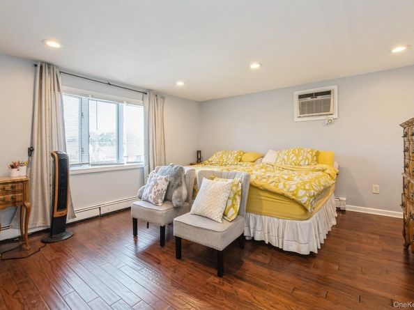 198 Guildford Court, West Hempstead NY 11552