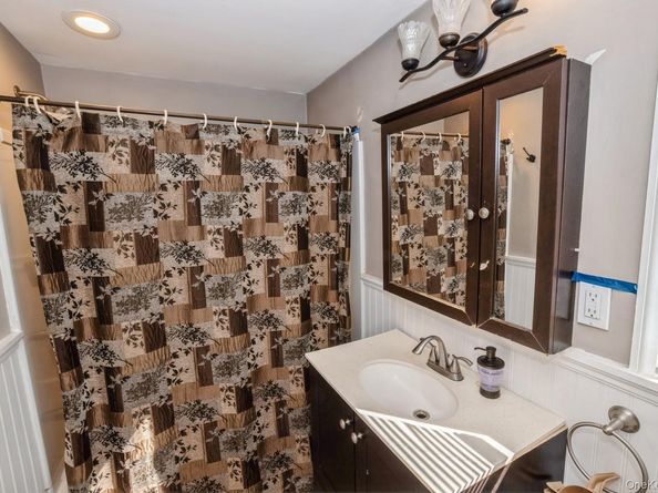 198 Guildford Court, West Hempstead NY 11552