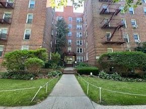 221 McDonald Ave Avenue 1G, Brooklyn NY 11218
