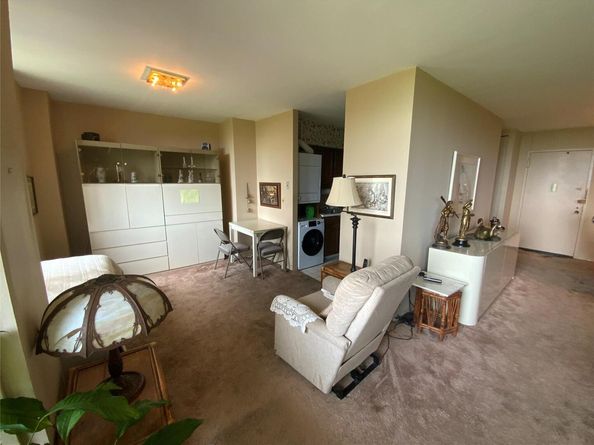 27110 Grand Central Parkway 5A, Floral Park NY 11005