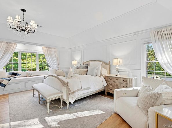 2 N Harbor Down, Miller Place NY 11764
