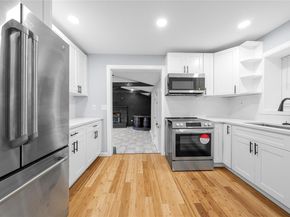 15 Pennsylvania Avenue, Brentwood NY 11717