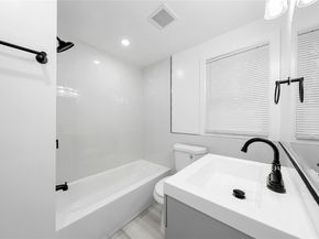 15 Pennsylvania Avenue, Brentwood NY 11717