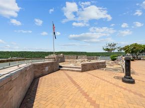 23 Water Grant Street 4J, Yonkers NY 10701