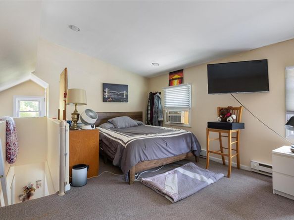 175 S Dunton Avenue, East Patchogue NY 11772