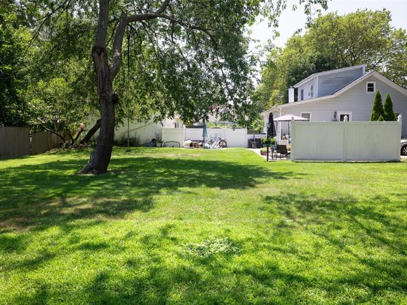 175 S Dunton Avenue, East Patchogue NY 11772