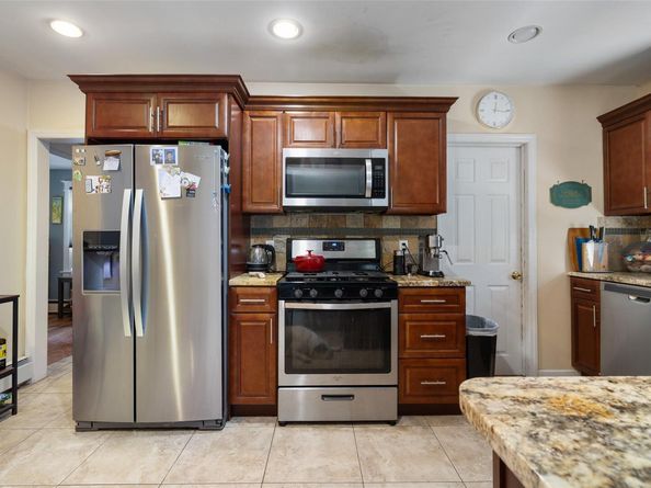 175 S Dunton Avenue, East Patchogue NY 11772