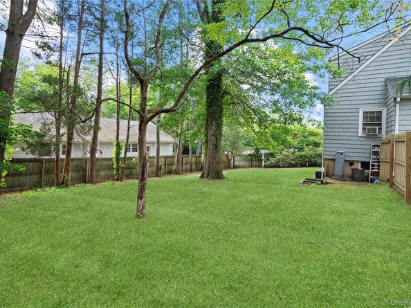 25 Hillside Avenue, Woodbury NY 11797