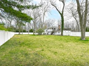 5 Shadywood Court, Huntington NY 11743