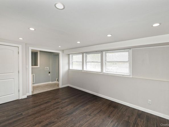 5 Shadywood Court, Huntington NY 11743