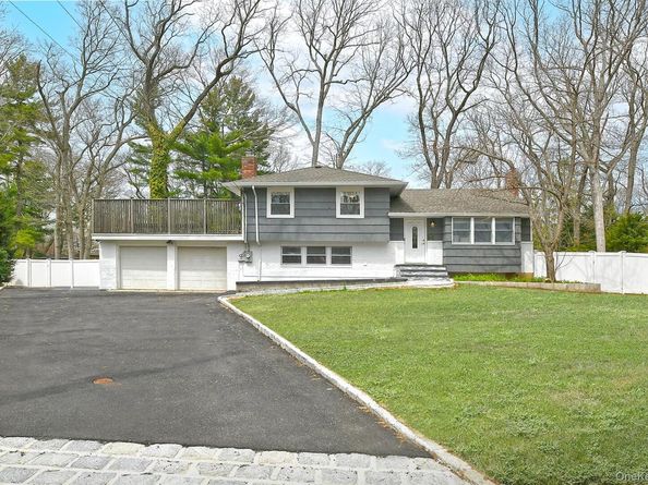 5 Shadywood Court, Huntington NY 11743