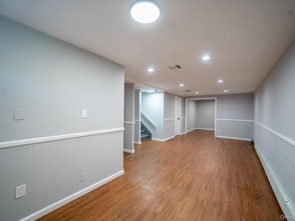 23 Wheat Path Road W, Mount Sinai NY 11766