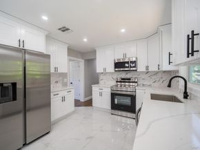 23 Wheat Path Road W, Mount Sinai NY 11766