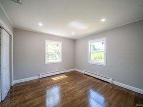 23 Wheat Path Road W, Mount Sinai NY 11766