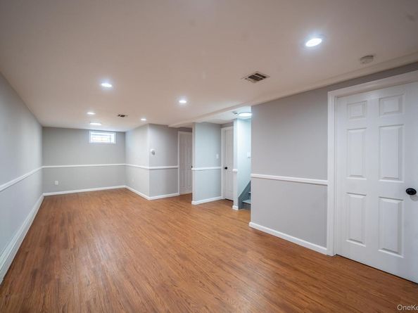 23 Wheat Path Road W, Mount Sinai NY 11766