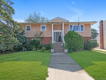 62 4th Avenue