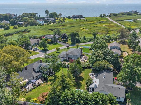 222 Bay Avenue, Bayport NY 11705