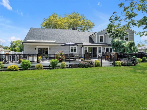 222 Bay Avenue, Bayport NY 11705
