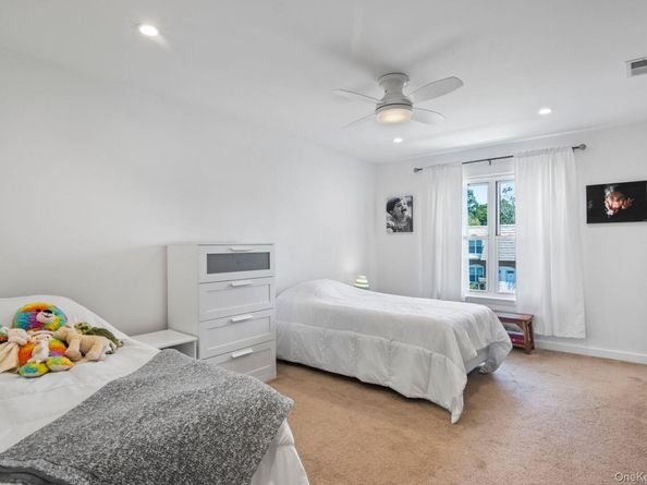 175 Main Avenue 136, Wheatley Heights NY 11798