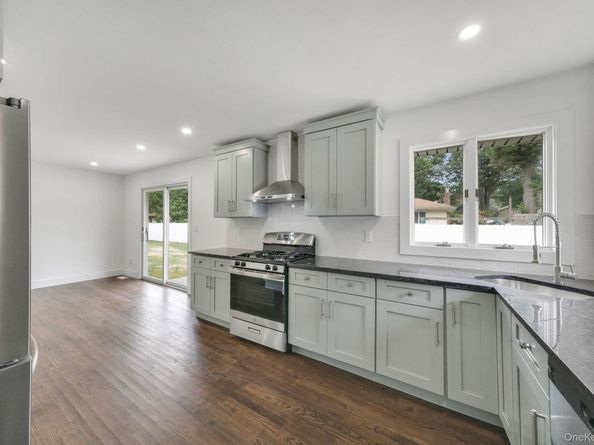 47 Dayton Avenue, Holtsville NY 11742