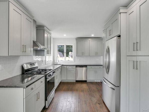 47 Dayton Avenue, Holtsville NY 11742