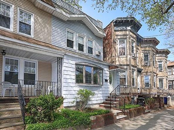 7746 79th Place, Glendale NY 11385