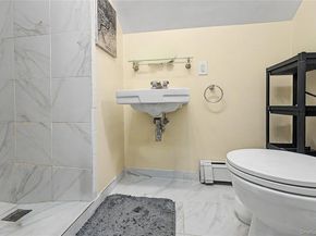 35 Meeting Lane, Hicksville NY 11801