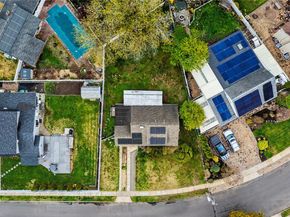 35 Meeting Lane, Hicksville NY 11801