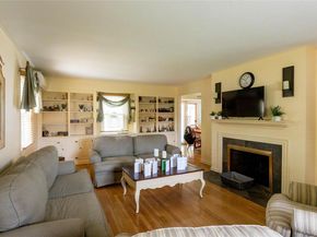 90 Sunset Road, Bay Shore NY 11706